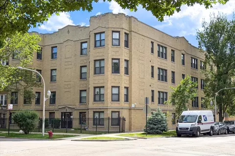 6254 N Bell Ave #T, Chicago, IL 60659