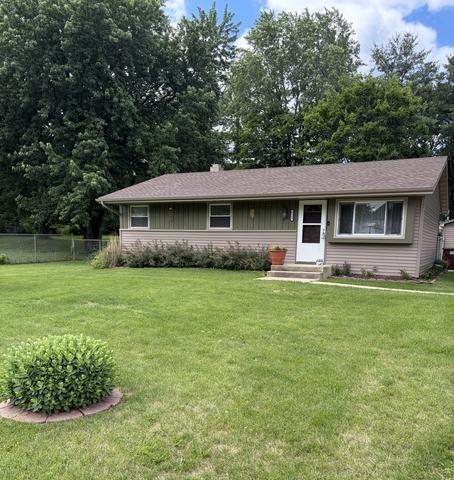 6735 Country Ln, Rockford, IL 61109