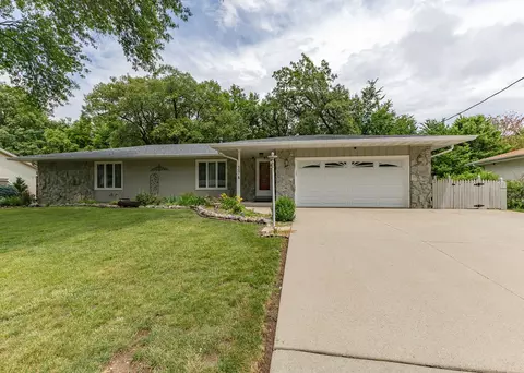 Exterior - 607 E 5th St, Coal Valley, IL 61240 photo 2 of 16