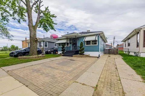 279 Paxton Ave, Calumet City, IL 60409