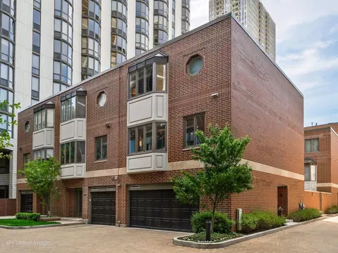 1740 N Clark St #1724, Chicago, IL 60614