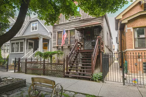 3450 N Claremont Ave, Chicago, IL 60618