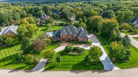 36 W535 Hunters Gate Rd, Saint Charles, IL 60175