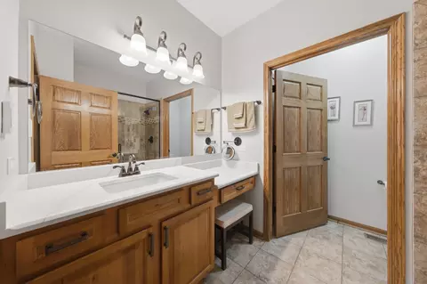 Bath - 10532 Jacob Dr, Mokena, IL 60448 photo 4 of 4