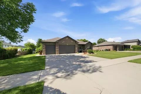 Exterior - 10532 Jacob Dr, Mokena, IL 60448 photo 2 of 9