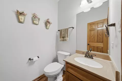 Bath - 10532 Jacob Dr, Mokena, IL 60448 photo 1 of 4
