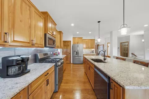 Kitchen - 10532 Jacob Dr, Mokena, IL 60448 photo 2 of 5