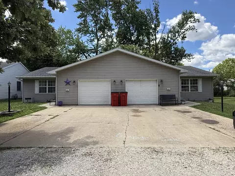 16151617 W Union St, Champaign, IL 61821