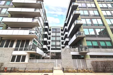 650 W Wayman St #206C, Chicago, IL 60661