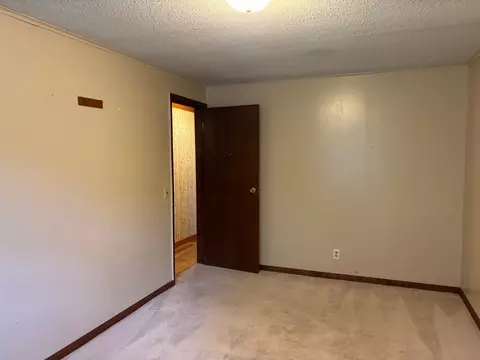 Bedroom - 15648 Norrish Rd, Morrison, IL 61270 photo 2 of 7