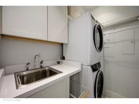 159 E Walton Pl #8G, Chicago, IL 60611 photo 24