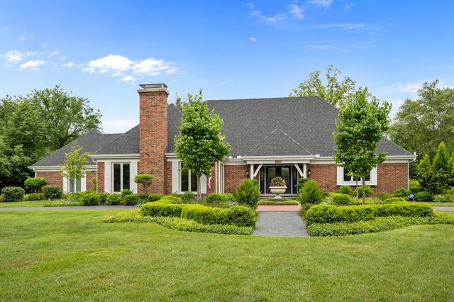 150 N Suffolk Ln, Lake Forest, IL 60045