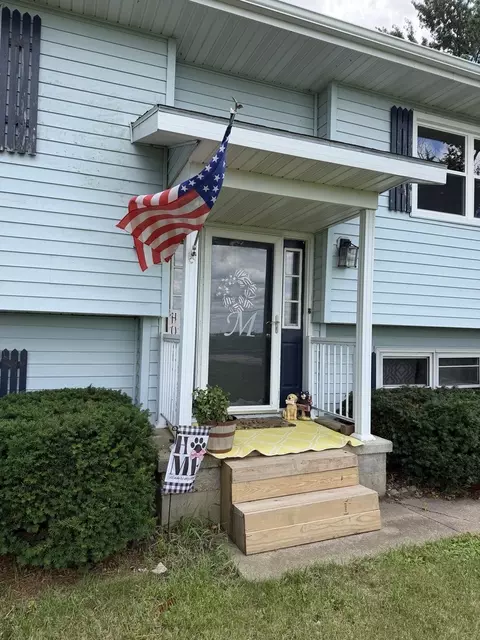Exterior - 31875 E Thome Rd, Rock Falls, IL 61071 photo 1 of 8