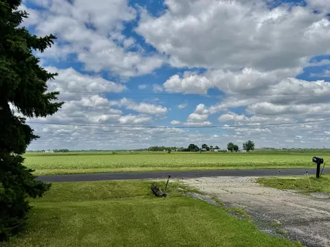 Exterior - 31875 E Thome Rd, Rock Falls, IL 61071 photo 6 of 8