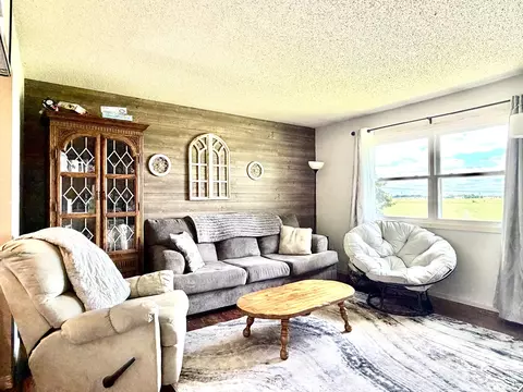 Living - 31875 E Thome Rd, Rock Falls, IL 61071 photo 2 of 5