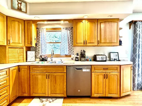 Kitchen - 31875 E Thome Rd, Rock Falls, IL 61071 photo 4 of 5