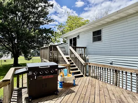 Exterior - 31875 E Thome Rd, Rock Falls, IL 61071 photo 5 of 8