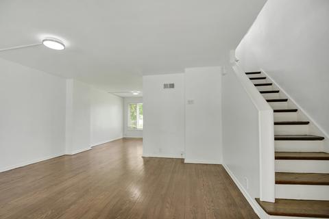 Living - 10 Michael Rd, Park Forest, IL 60466 photo 1 of 3