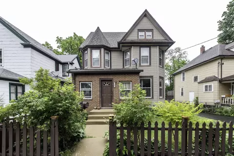 418 Lawn Ct, Waukegan, IL 60085