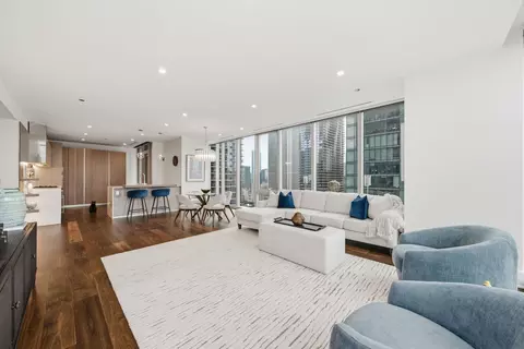 Living - 363 E Wacker Dr #2702, Chicago, IL 60601 photo 2 of 6