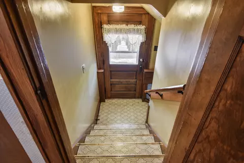 Entry Way - 620 Mason St, Chenoa, IL 61726 photo 9 of 9