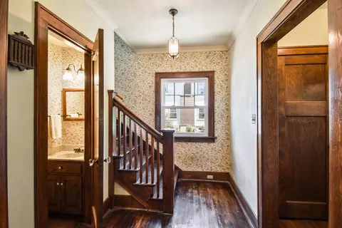 Entry Way - 620 Mason St, Chenoa, IL 61726 photo 2 of 9