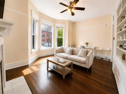 1359 E 57th St #1, Chicago, IL 60637 photo 2