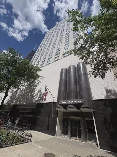 777 N Michigan Ave #3508, Chicago, IL 60611