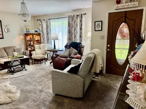 Entry Way - 2329 12th St, Peru, IL 61354 photo 1 of 1