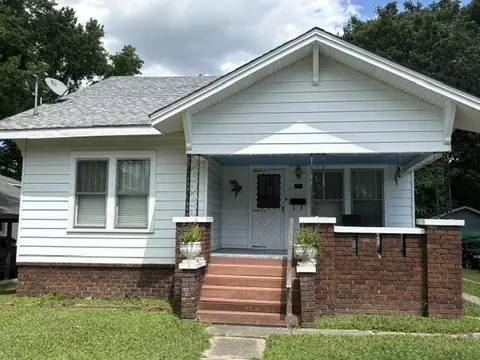 808 N 11th St, Murphysboro, IL 62966