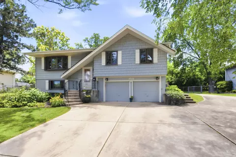 1033 Lowell Ln, Schaumburg, IL 60193
