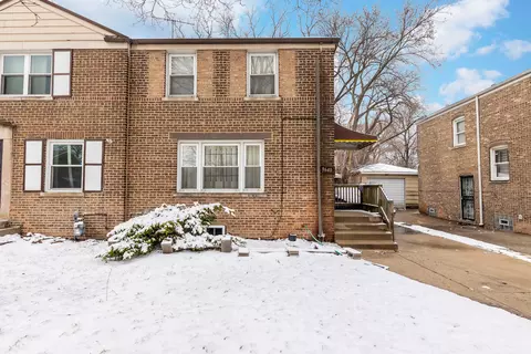 9640 S Hoxie Ave, Chicago, IL 60617