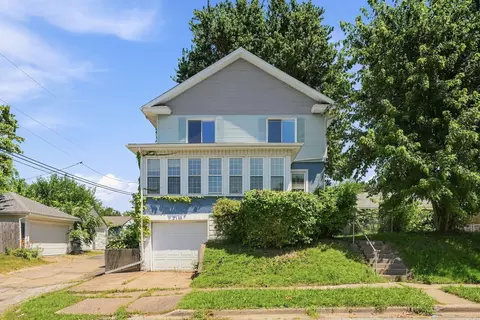 2111 Mississippi Ave, Davenport, IA 52803