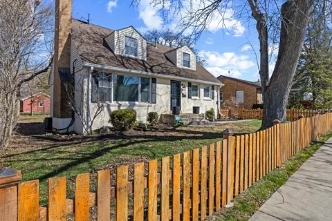 914 Central Ave, Deerfield, IL 60015