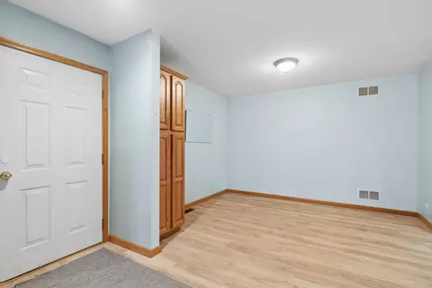 Entry Way - 10116 Lund Ave, Algonquin, IL 60102 photo 2 of 2