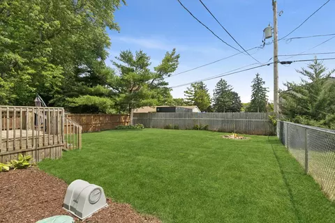 Exterior - 10116 Lund Ave, Algonquin, IL 60102 photo 6 of 6