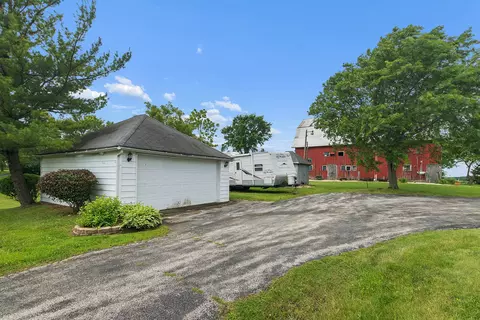 Exterior - 27412 S Kuersten Rd, Monee, IL 60449 photo 11 of 15