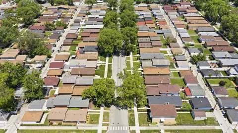 View/Area - 11659 S Ada St, Chicago, IL 60643 photo 6 of 7