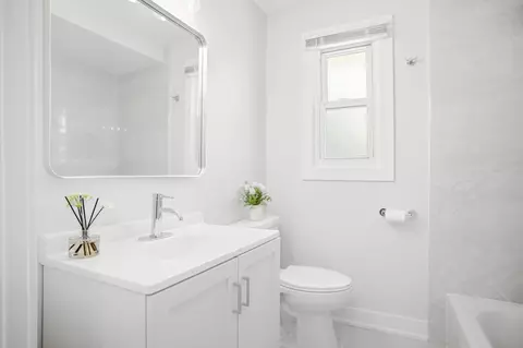 Bath - 11659 S Ada St, Chicago, IL 60643 photo 3 of 3