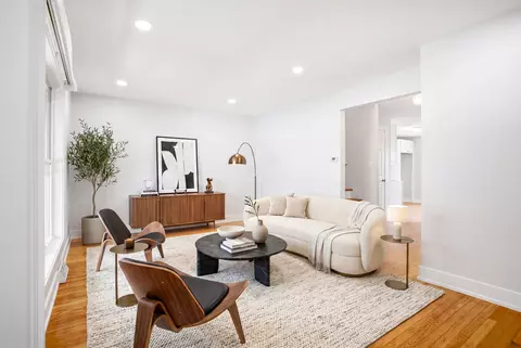 Living - 11659 S Ada St, Chicago, IL 60643 photo 4 of 5