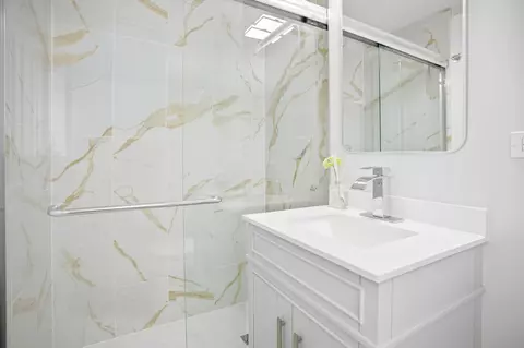 Bath - 11659 S Ada St, Chicago, IL 60643 photo 1 of 3