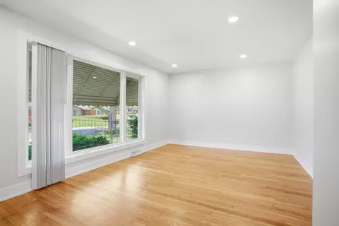 Living - 11659 S Ada St, Chicago, IL 60643 photo 2 of 5