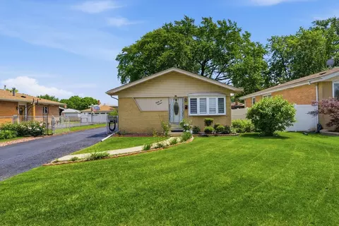 8619 Newland Ave, Burbank, IL 60459