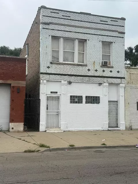 8462 S Commercial Ave, Chicago, IL 60617