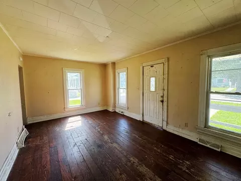 302 E Prospect St, Kewanee, IL 61443 photo 9