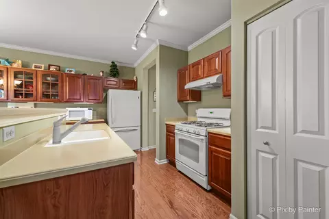 Kitchen - 1028 Draper Rd, Mchenry, IL 60050 photo 2 of 3