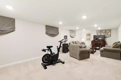 Other - 1193 Algonquin Dr, Elgin, IL 60120 photo 4 of 5