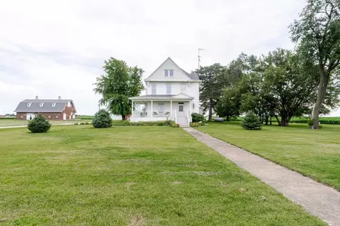 27231 E 3000 North Rd, Chenoa, IL 61726