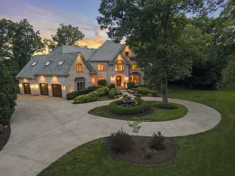 Exterior - 1 S370 Winfield Rd, Wheaton, IL 60189 photo 4 of 20