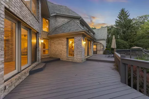 Exterior - 1 S370 Winfield Rd, Wheaton, IL 60189 photo 11 of 20